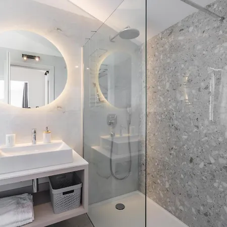 New ! Luxury - Roma 1 And 2 With Two Heated Pool * Podstrana