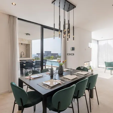 New ! Luxury - Roma 1 And 2 With Two Heated Pool