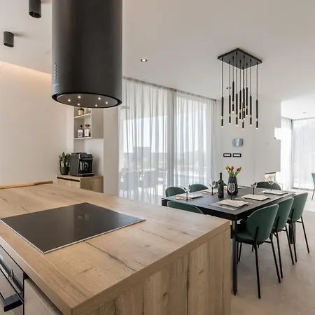 New ! Luxury - Roma 1 And 2 With Two Heated Pool Vila Podstrana