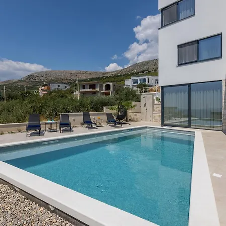 Vila New ! Luxury - Roma 1 And 2 With Two Heated Pool Podstrana