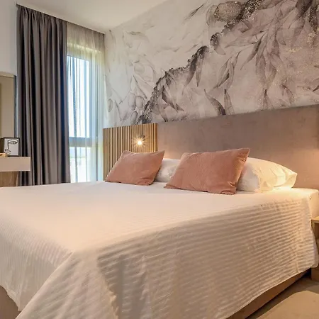 New ! Luxury - Roma 1 And 2 With Two Heated Pool Vila *