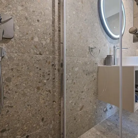 Vila New ! Luxury - Roma 1 And 2 With Two Heated Pool Podstrana