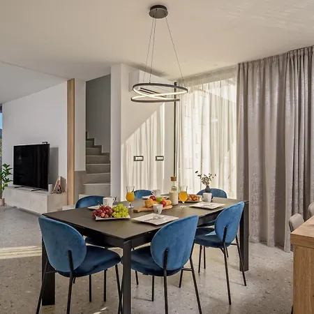 New ! Luxury - Roma 1 And 2 With Two Heated Pool * Podstrana