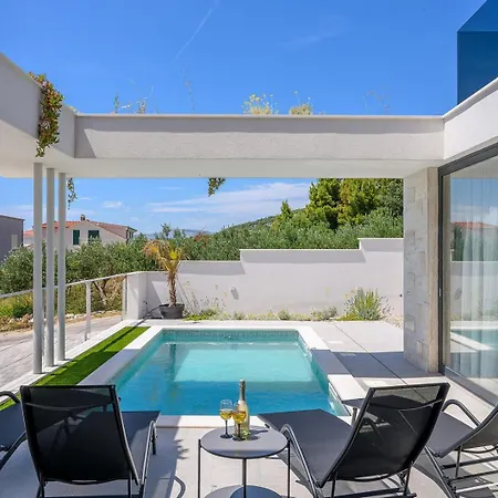 New ! Luxury - Roma 1 And 2 With Two Heated Pool Vila Podstrana